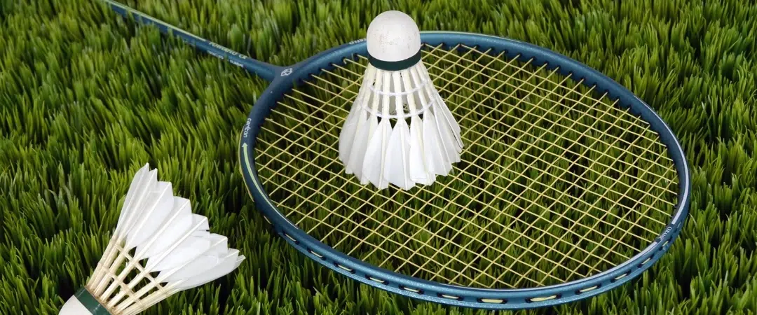 Badmintonketsjer: Guide til at vælge den rigtige